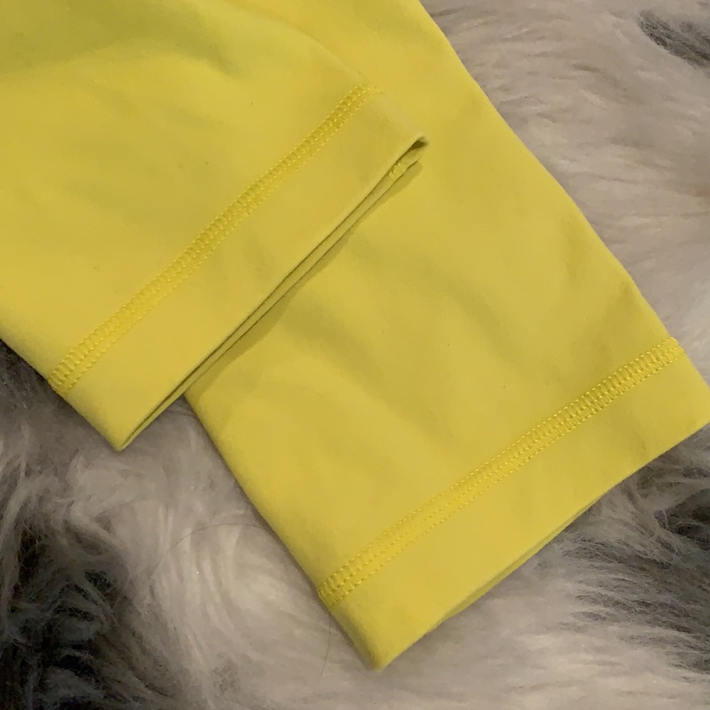 Lululemon☀️crop yoga pants - Picture 7 of 12